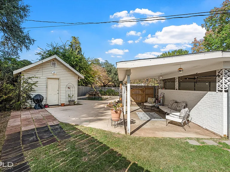 5702 River Rd — Photo 4
