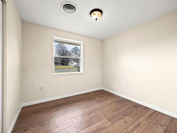 5th image of 806 Auburn Dr