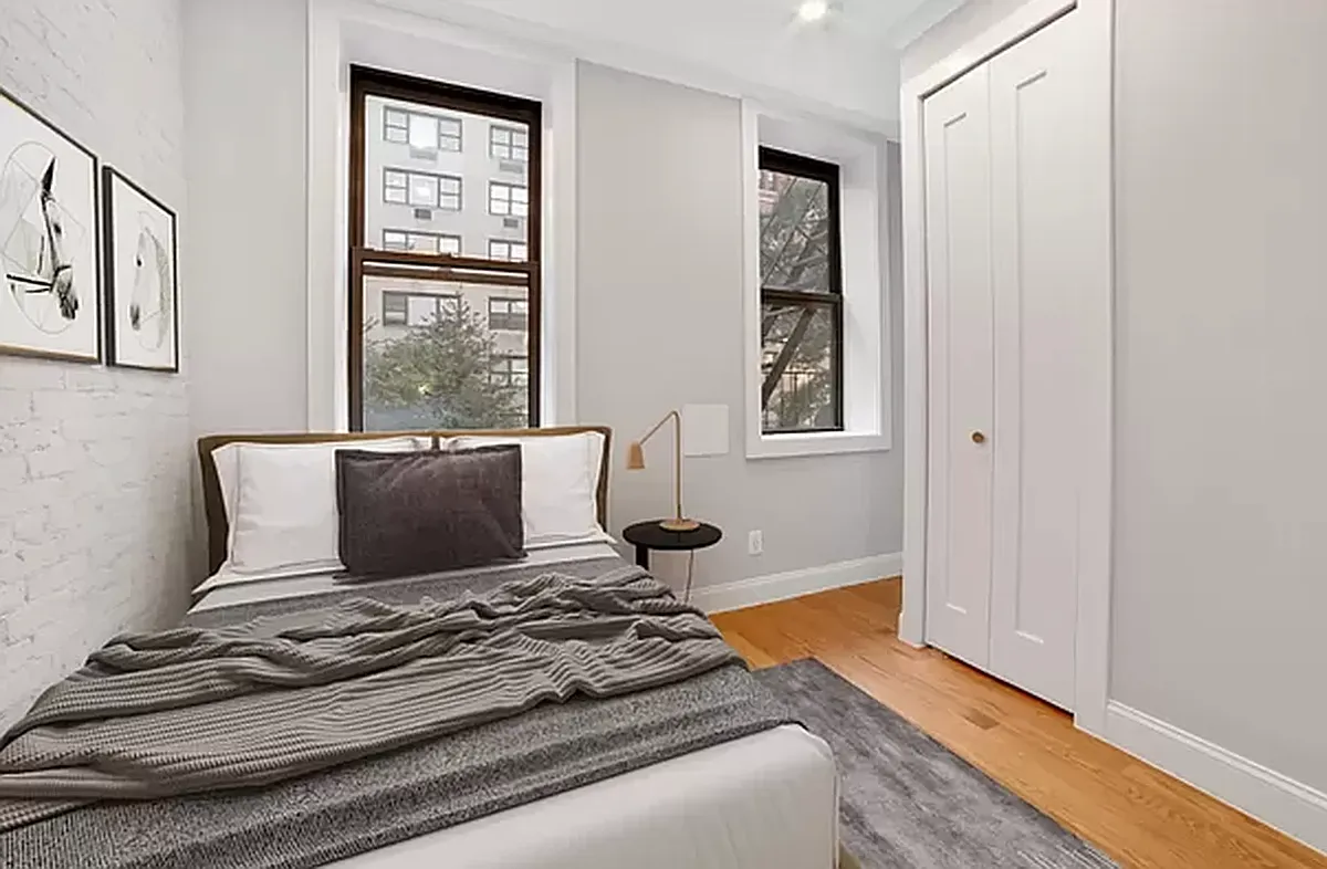 Building Photo - 427 E 80th St #4D