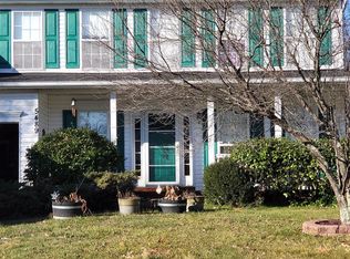 5489 Quaint Dr, Woodbridge, VA 22193