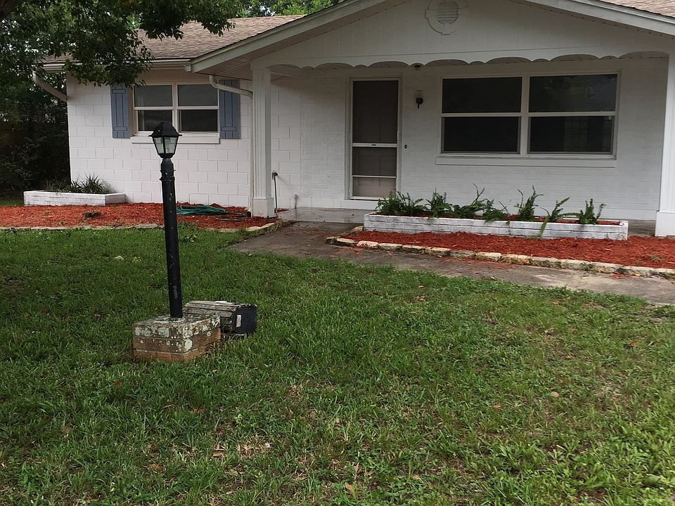 1st image of 2215 Poinsettia Dr