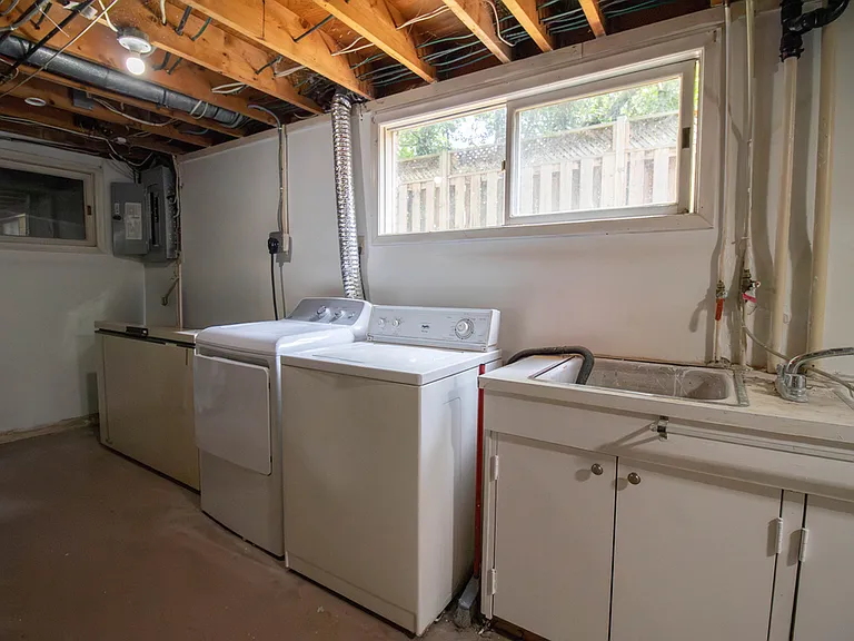 355 Glenridge Ave — Photo 9
