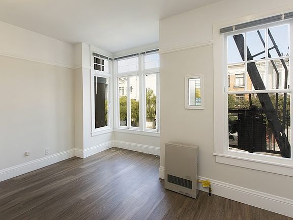 4th image of 2563 Clay St APT 2