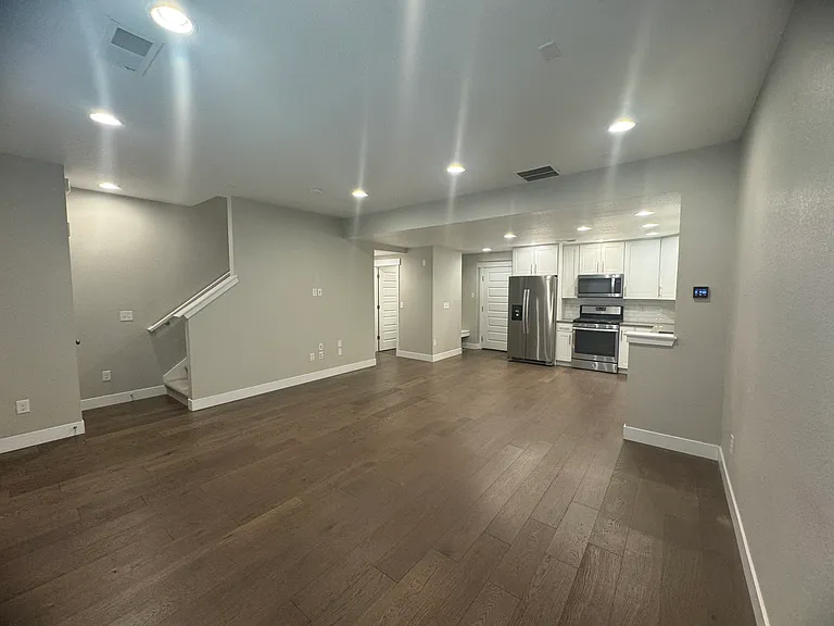 11227 E 25th Ave — Photo 3