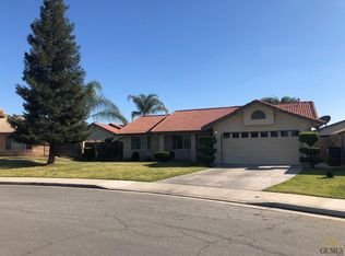 513 Escalante Ave, Shafter, CA 93263