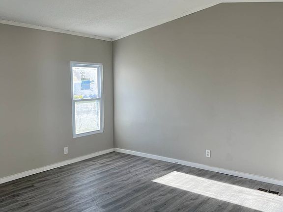 5th image of 3120 W Chain Of Rocks Rd #268
