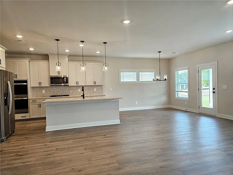 3149 Sweet Red Cir — Photo 6