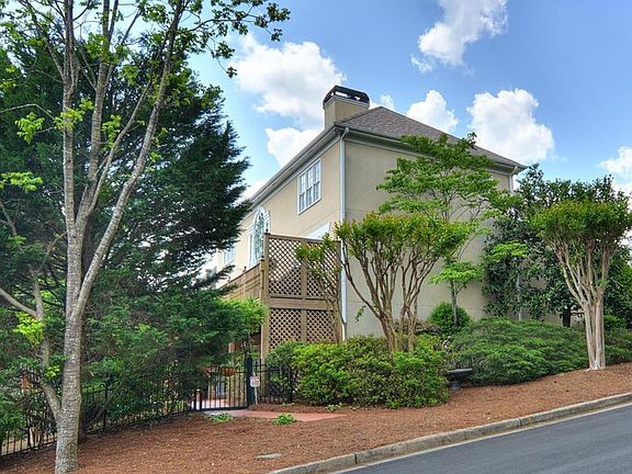 3rd image of 120 Brassy Ct