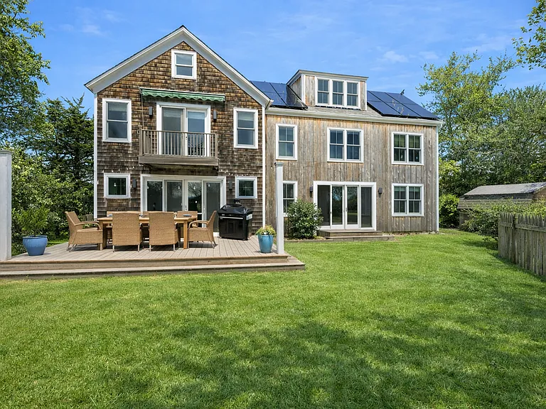 582 Montauk Hwy — Photo 32