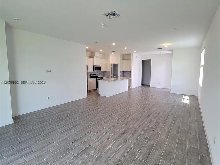 1689 Whistlegrass Ln — Photo 11