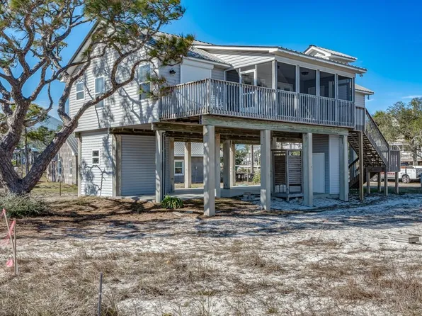 8 Bass St, Panacea, FL 32346