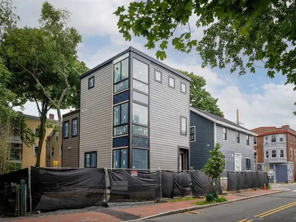 490 Putnam Ave #490, Cambridge, MA 02139