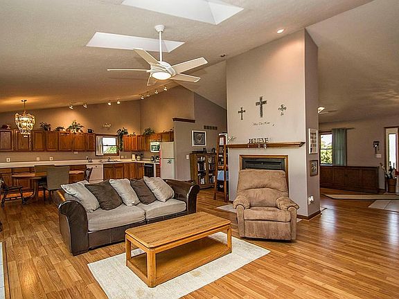 5th image of 3207 Deer Path Dr