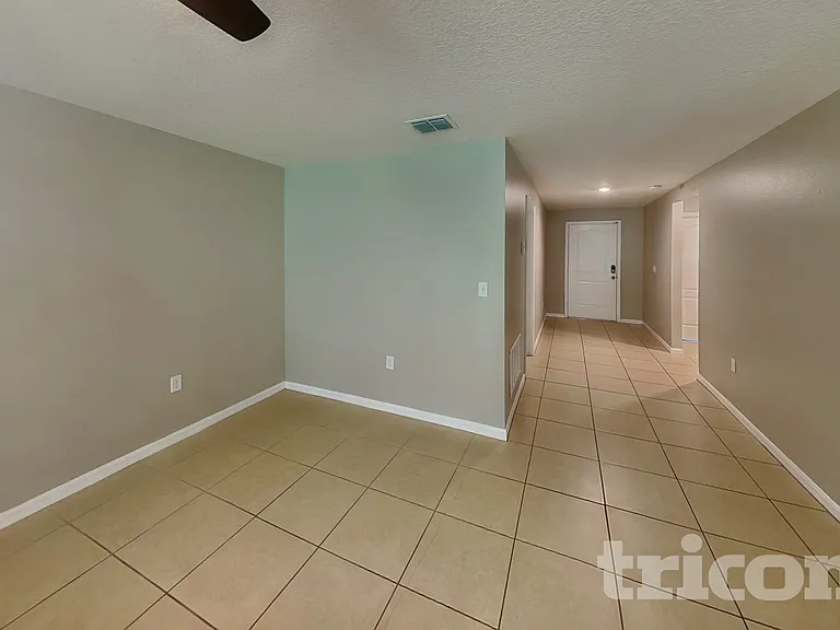 2786 Flynn St — Photo 2