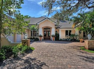 541 Shores Dr, Indian River Shores, FL 32963