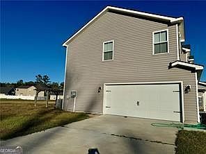 3rd image of 44 Crabapple Ln
