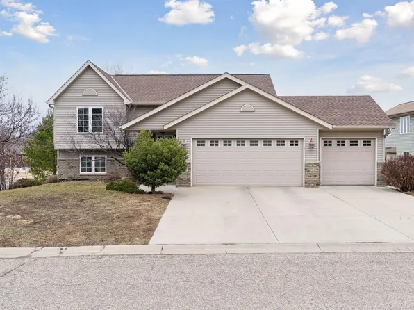 203 Clover Ct, Jordan, MN 55352
