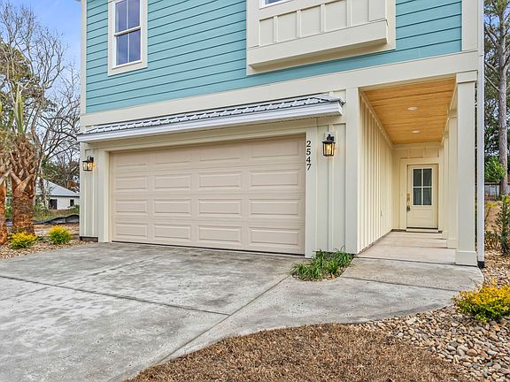 5th image of 2547 Sand Dunes Dr.