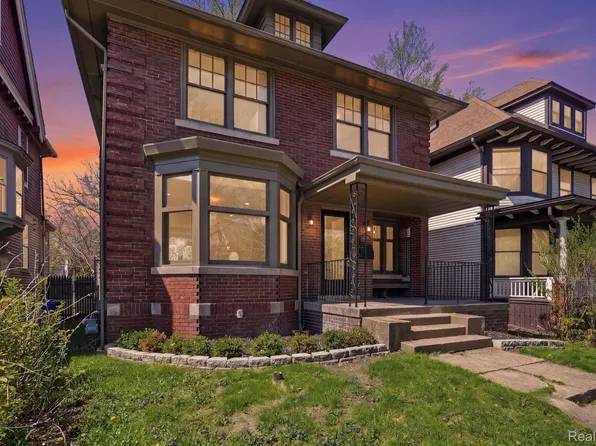 1807 Seyburn St, Detroit, MI 48214
