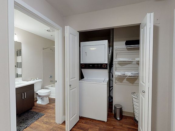 4th image of 2400 4th Ave #1603