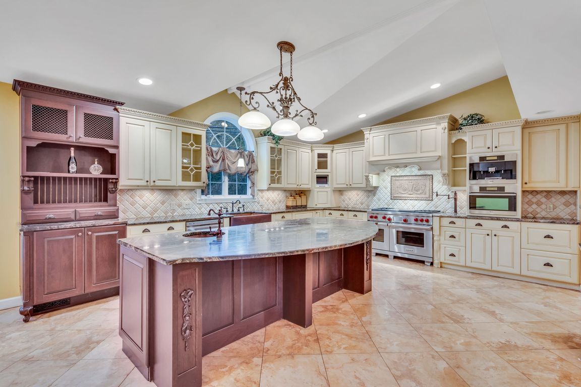 next background image