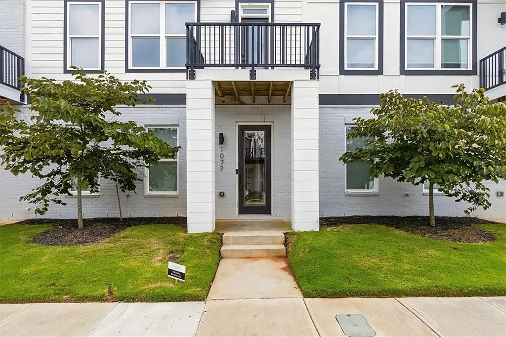 3 bed, 3.5 bath, 2250 sqft, $3,650 — Photo 4