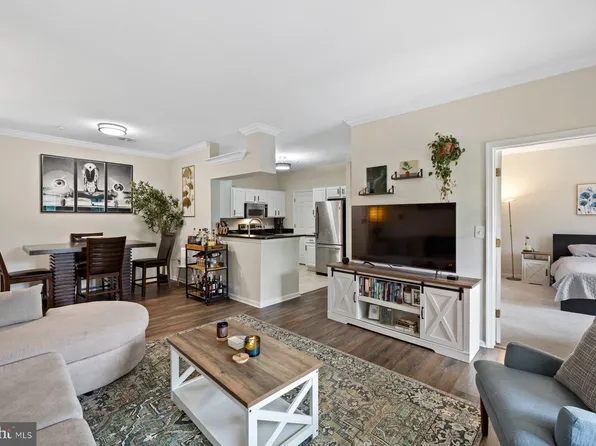 4550 Strutfield Ln APT 2111, Alexandria, VA 22311