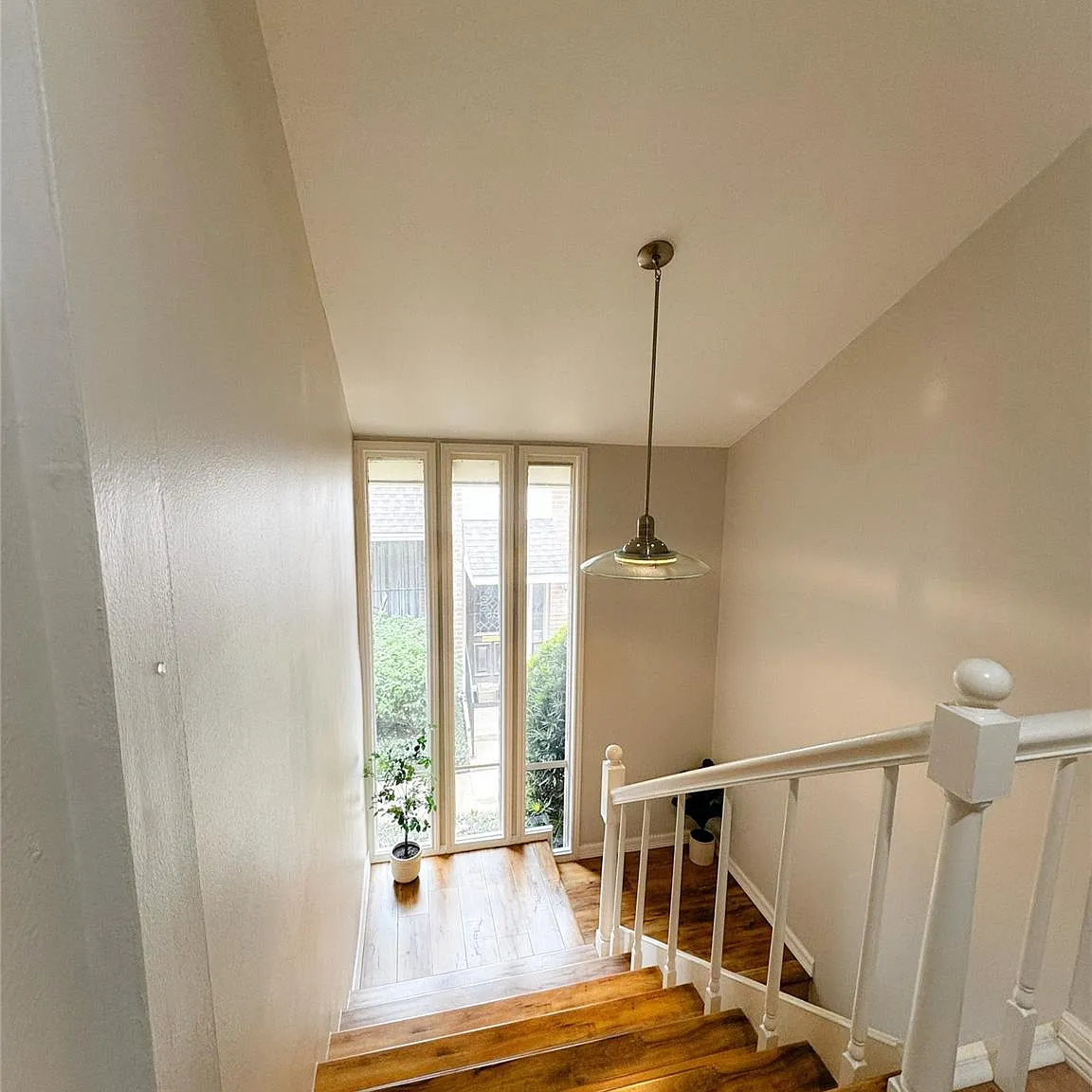 2 bed, 2.0 bath, 1474 sqft, $2,500 — Photo 4