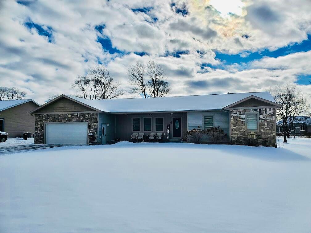 3045 Danglwood Ct, Muskegon, MI 49444 Zillow