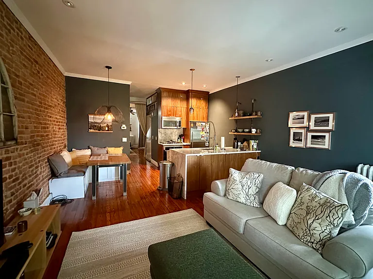3021 Saint Paul St #3 — Photo 1