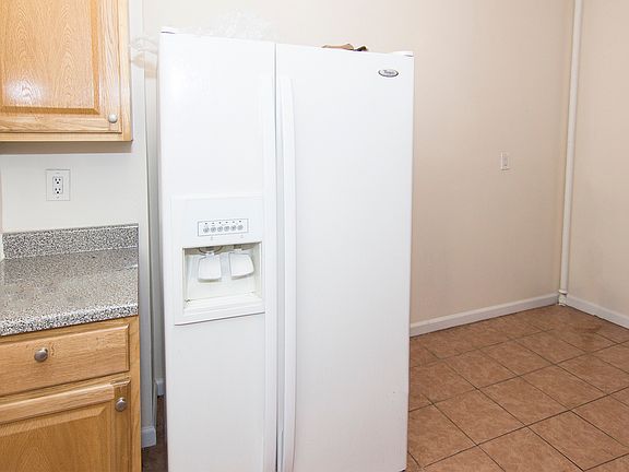 5th image of 24-60 28th St #1F