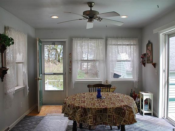 5th image of 2 Greenway Cir