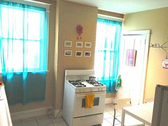 spacious eat in kitchen 