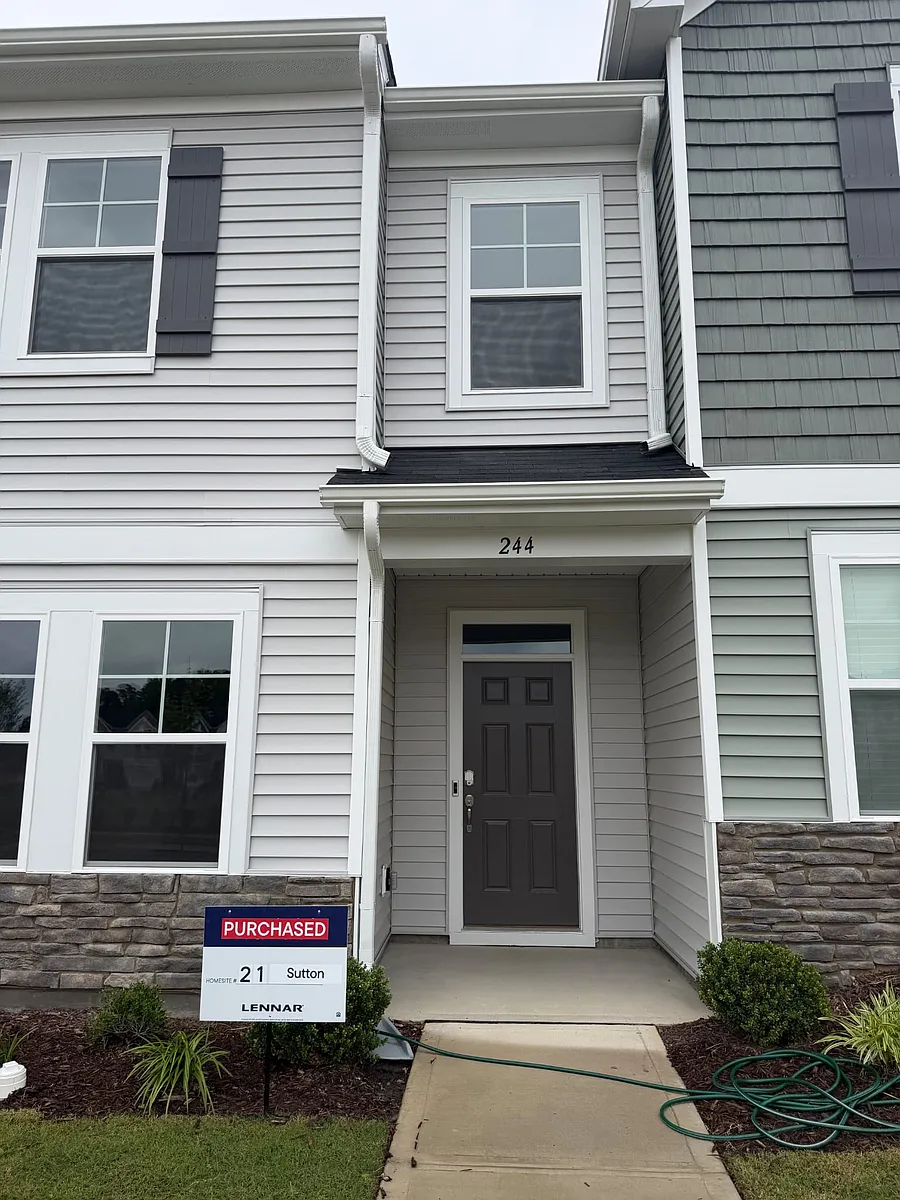 Building Photo - 244 Marelli Dr