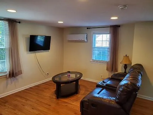 1103 N Elm St #2 — Photo 7