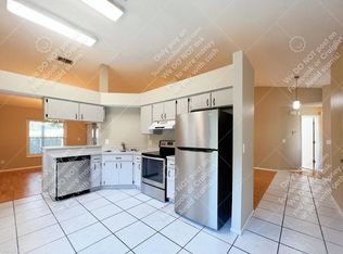 9810 Terrace Trail Ln, Temple Terrace, FL 33637