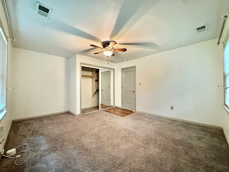 5204 Brookside Blvd — Photo 22