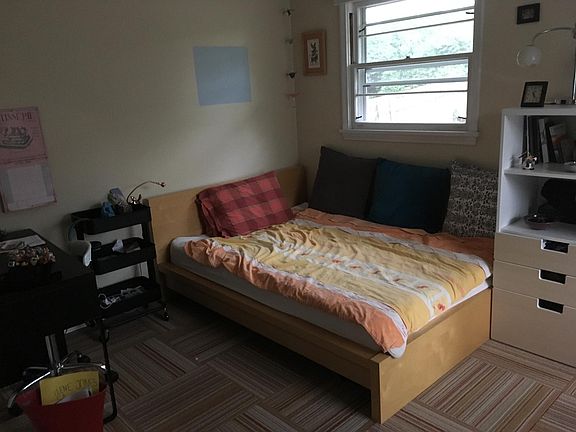 5th image of 1909 Hillcrest Ave