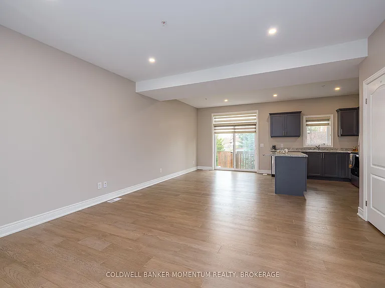 18 Corbin St #4 — Photo 8