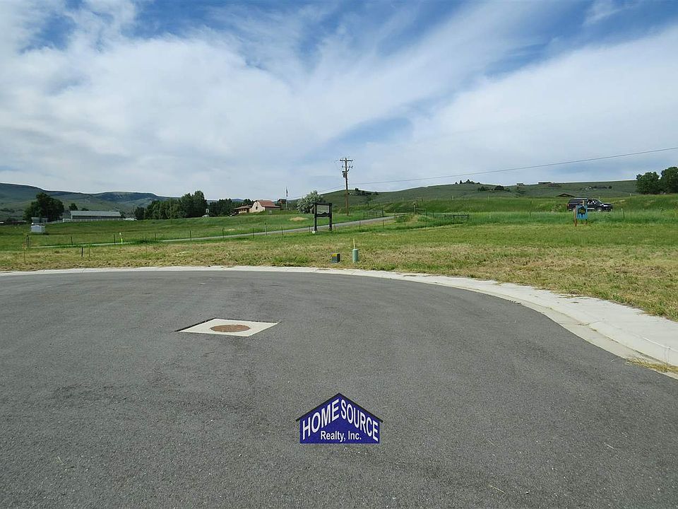 1st image of 135 Dinwoody Ct