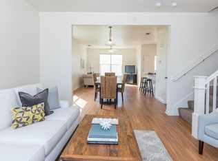 909 Berry Ct, Mountain View, CA 94043