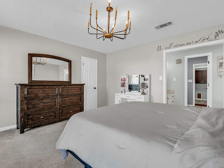 313 Hillfield Cv — Photo 17