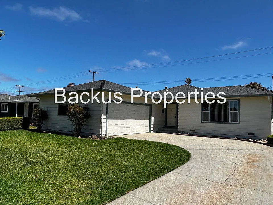790 Fairfax Dr