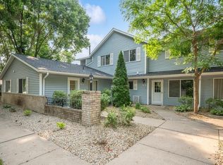1206 W Royal Oaks Dr, Shoreview, MN 55126