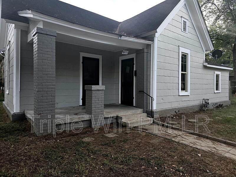 1st image of 1300 W 10th St
