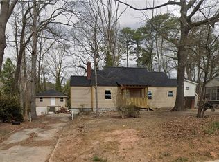 2355 Ben Hill Rd, East Pt, GA 30344