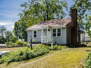 19 Veteran St, Southwick, MA 01077