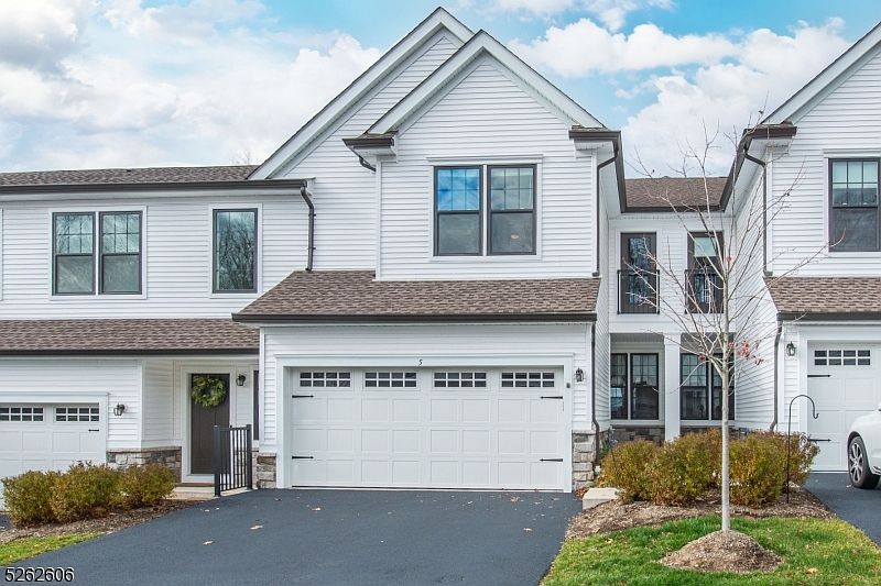 1st image of 5 White Aster Ct