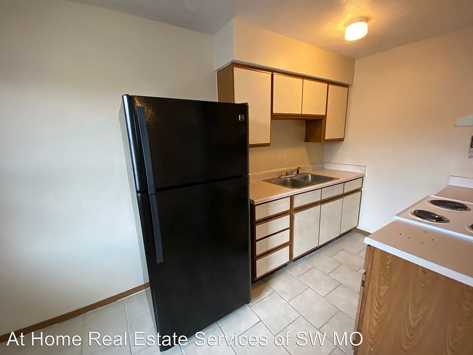 1st image of 750 S Campbell Ave #3063168