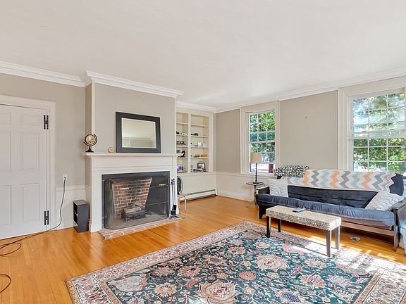 4th image of 6 Auburn St #1